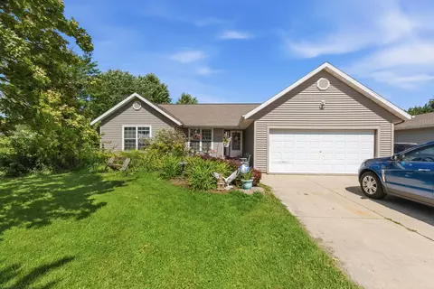 2460 Mink Rnch, Port Washington, WI 53074