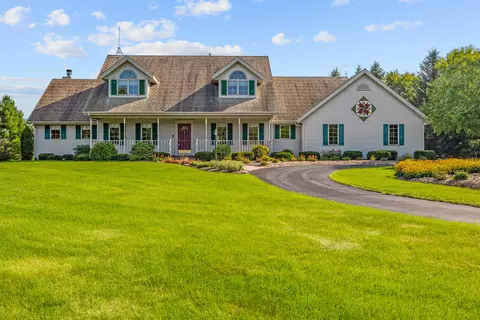 1341 W Town Line, Holland, WI 53070