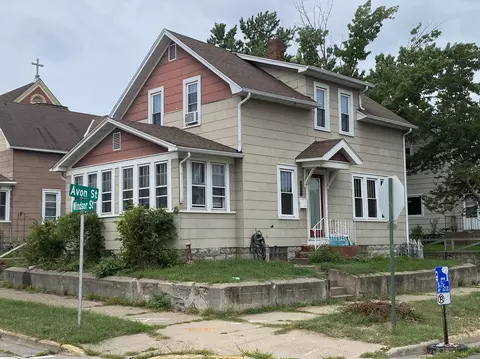1103 Avon, La Crosse, WI 54603