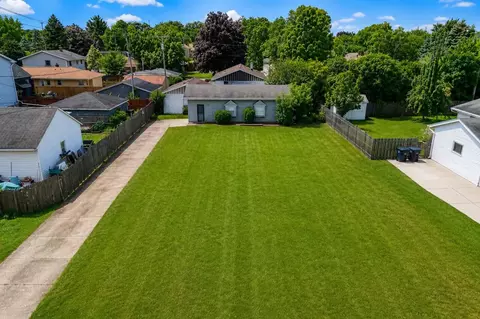 4271 S 93rd, Greenfield, WI 53228