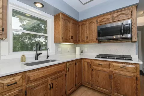Kitchen - 334 Maple, Waukesha, WI 53188 photo 2 of 6