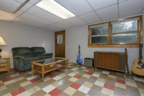 Living - 334 Maple, Waukesha, WI 53188 photo 5 of 5