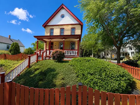 1849 N 1st, Milwaukee, WI 53212
