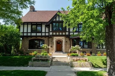 3107 N Shepard, Milwaukee, WI 53211