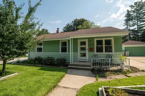 4014 S Logan, Milwaukee, WI 53207
