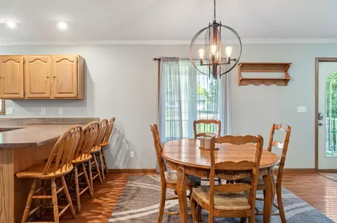 Dining - 316 Gaarder, Holmen, WI 54636 photo 2 of 2