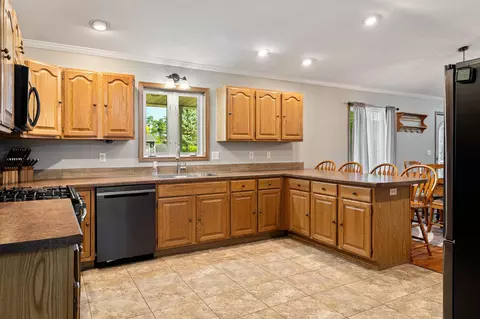 Kitchen - 316 Gaarder, Holmen, WI 54636 photo 1 of 1