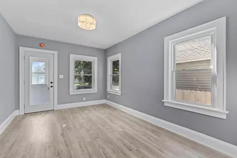 207 S 73rd, Milwaukee, WI 53214