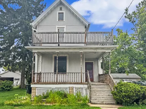 139 W Oak Grv, Juneau, WI 53039