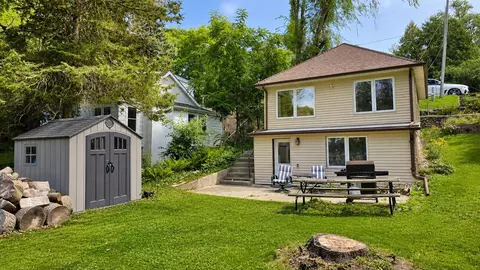 2481 N Wallace Lk, Trenton, WI 53090