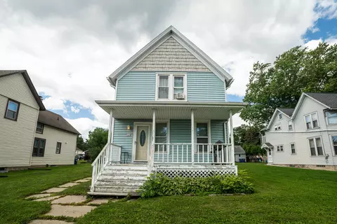 723 N Wisconsin #725, Port Washington, WI 53074
