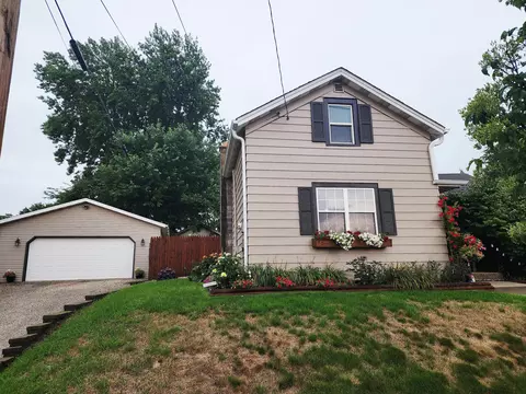 907 N Second, Watertown, WI 53098