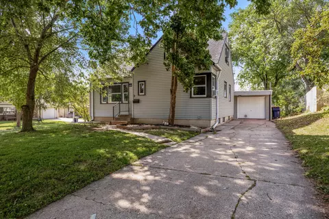 8505 W Arthur, West Allis, WI 53227