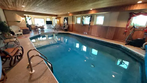 8404 S 68th, Franklin, WI 53132