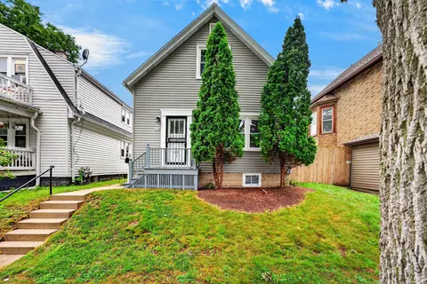 1979 S 10th, Milwaukee, WI 53204