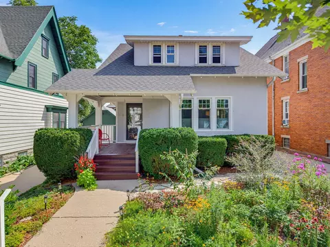 2006 N 48th, Milwaukee, WI 53208