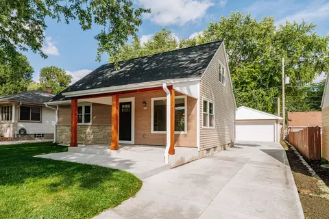 222 N 111th, Wauwatosa, WI 53226