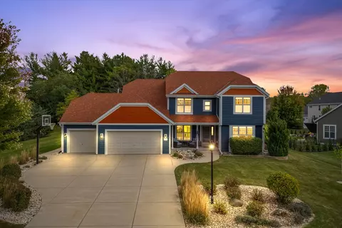 w273n2420 Arlington, Pewaukee, WI 53072