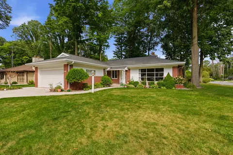 1403 Gunnell, Manitowoc, WI 54220