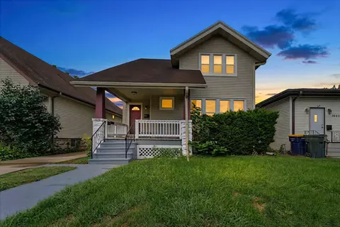1639 S 79th, West Allis, WI 53214