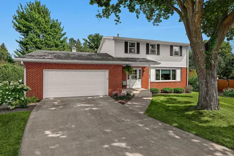 2555 Madison, La Crosse, WI 54601