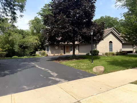 1924 Springbrook #A, Waukesha, WI 53186
