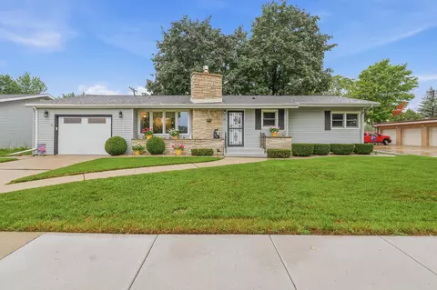 256 S Peters, Fond Du Lac, WI 54935