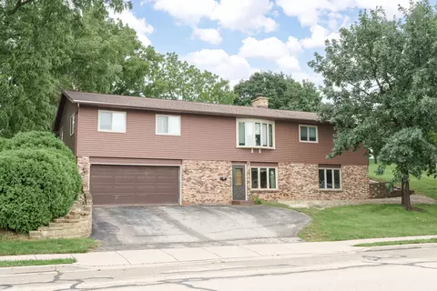 320 N Clark, Mayville, WI 53050