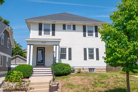 7442 Lincoln, Wauwatosa, WI 53213