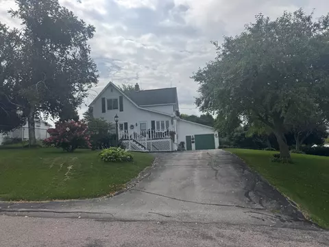 28067 Nash, Portland, WI 54619