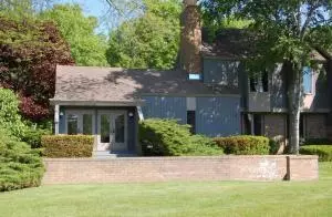 1 Deepwood #A1, Wind Point, WI 53402
