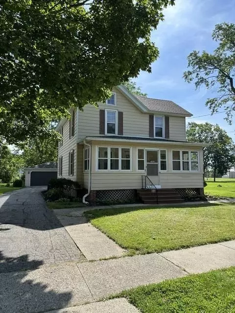 1962 Beulah, East Troy, WI 53120