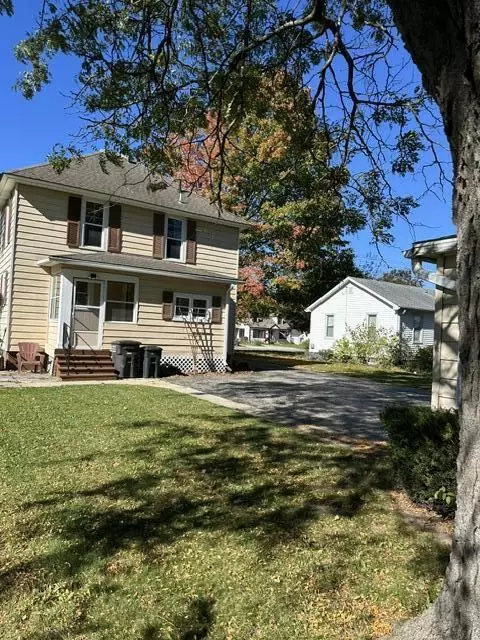 1962 Beulah, East Troy, WI 53120
