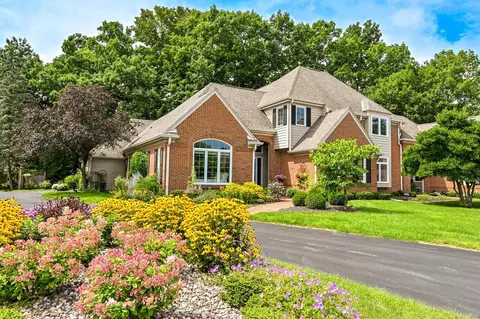 2835 W Golf, Mequon, WI 53092