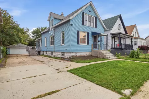 1805 S 77th #1805 A, West Allis, WI 53214