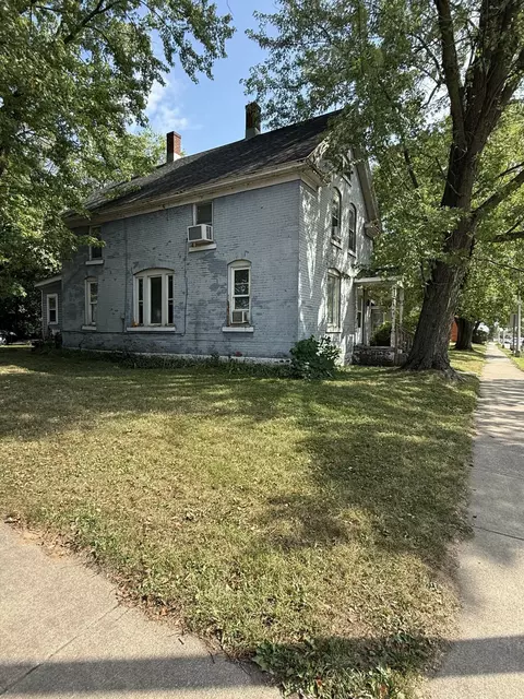 1303 4th, La Crosse, WI 54601