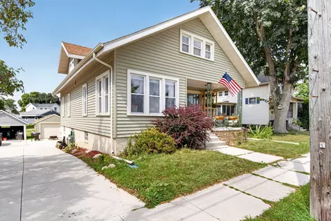 612 Pine, Sheboygan Falls, WI 53085