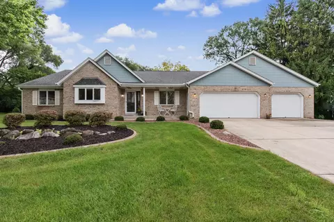 210 Riveredge, Thiensville, WI 53092