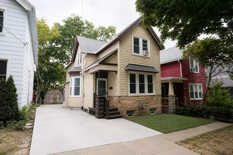2447 S Burrell, Milwaukee, WI 53207