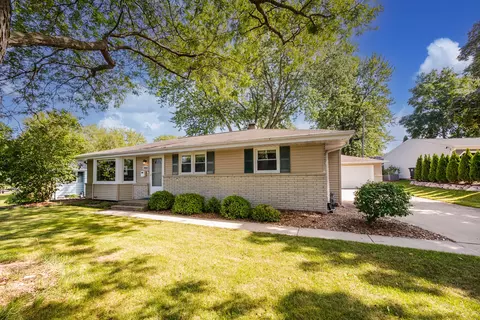 n86w14553 Macarthur, Menomonee Falls, WI 53051