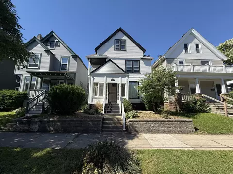 1537 E Irving, Milwaukee, WI 53202