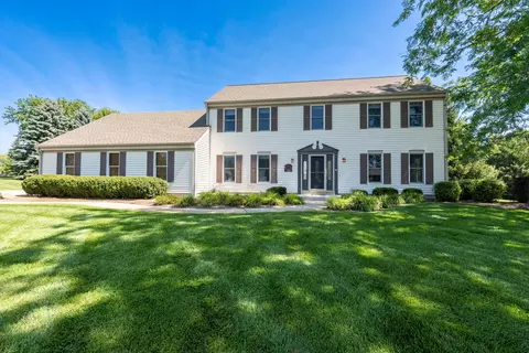 w328n3834 Range Woods, Nashotah, WI 53058