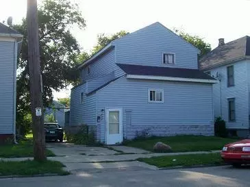 1924 Mead, Racine, WI 53403