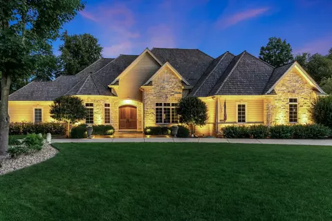 20765 Lincolnshire, Brookfield, WI 53045