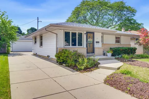 7827 W Eden, Milwaukee, WI 53220