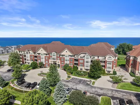 4120 S S Lk #265, Saint Francis, WI 53235