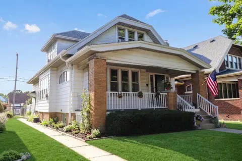 3255 S 12th, Milwaukee, WI 53215