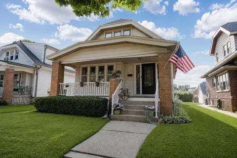 3255 S 12th, Milwaukee, WI 53215