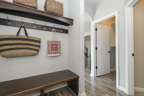 Entry Way - 466 Bleeker, Delafield, WI 53018 photo 5 of 6