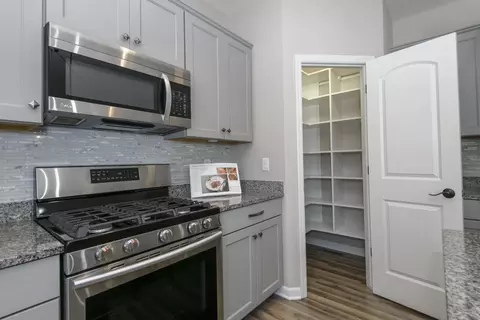 Kitchen - 466 Bleeker, Delafield, WI 53018 photo 5 of 5